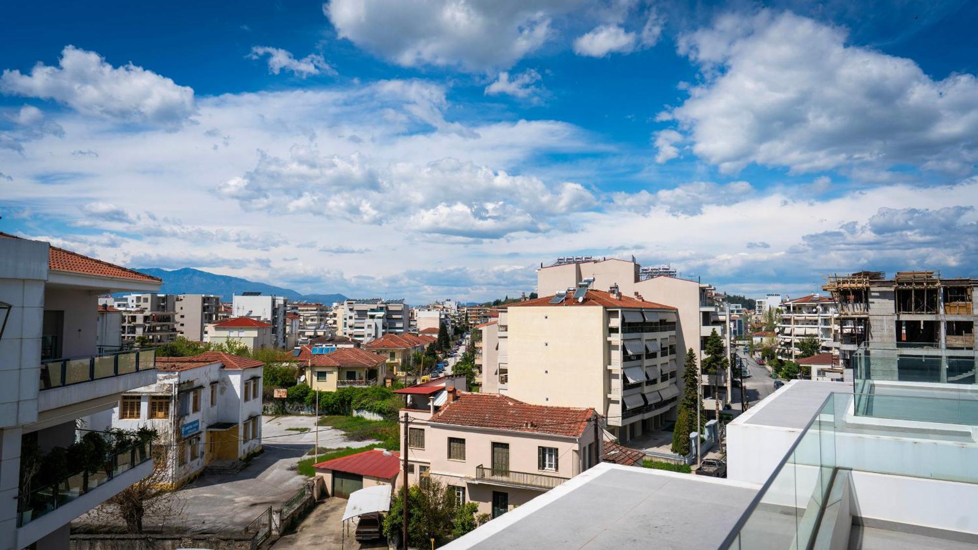 White Luxury Apartment Trikala  Exterior photo
