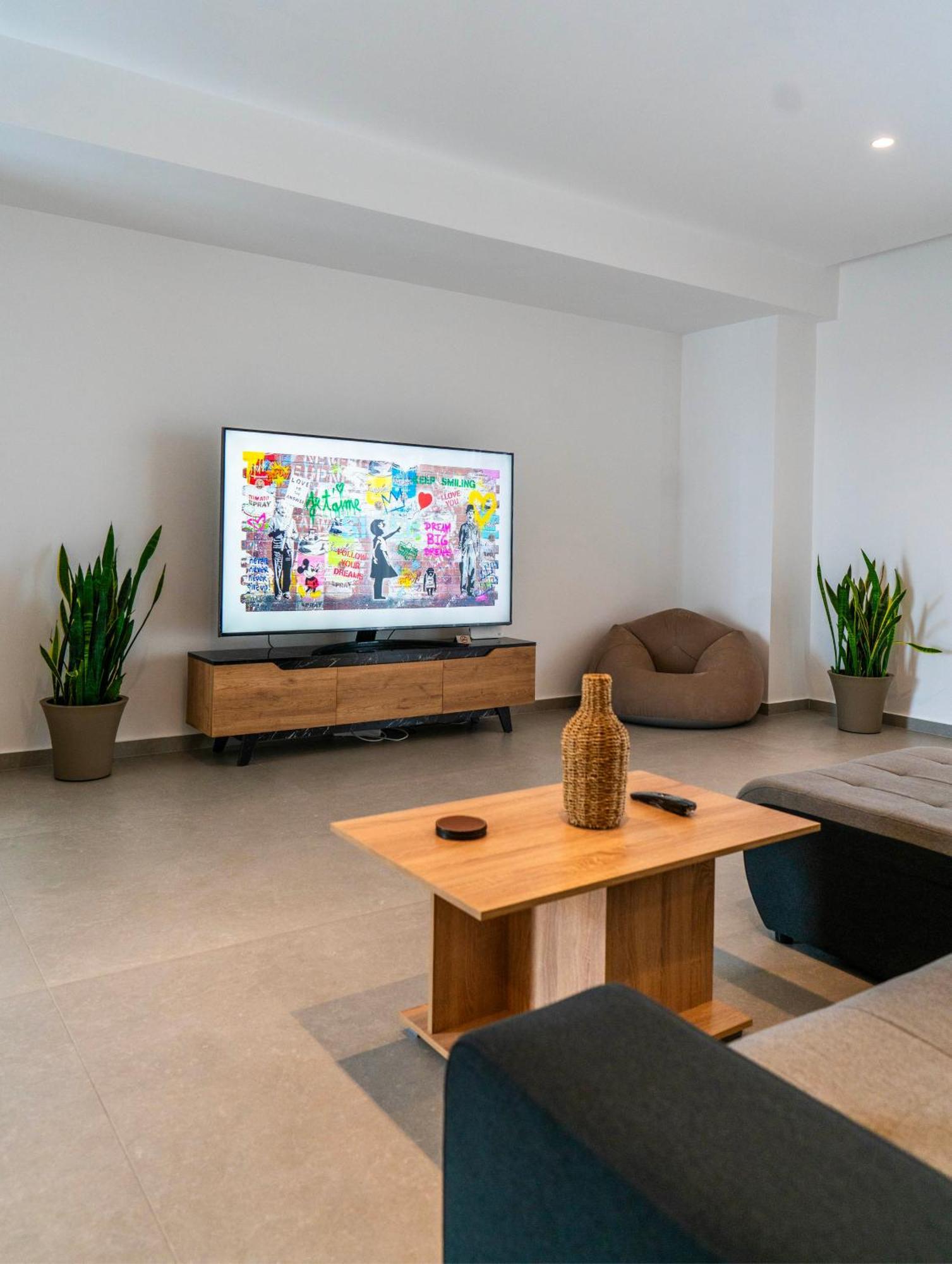 White Luxury Apartment Trikala  Exterior photo