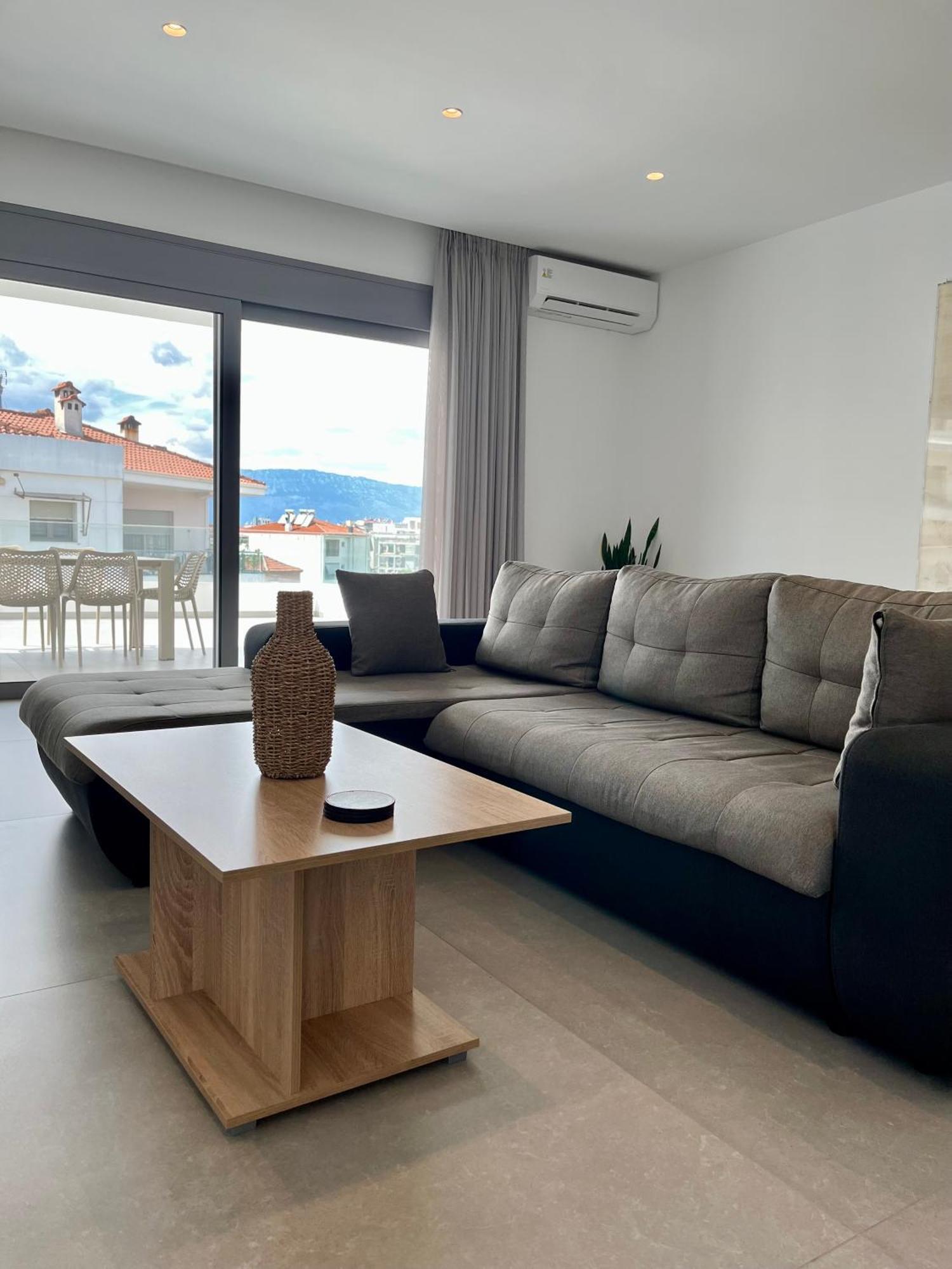 White Luxury Apartment Trikala  Exterior photo